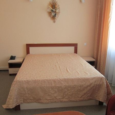 Sozh Hotel Gomel Exterior photo