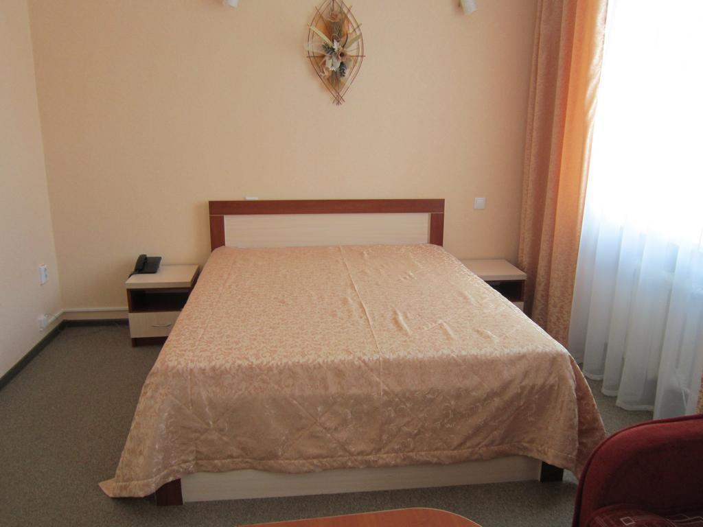 Sozh Hotel Gomel Exterior photo